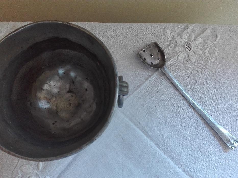 Balde de Gelo c/ Colher em Estanho Antigo