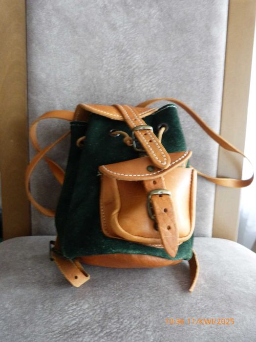 Plecaczek mini ze skóry