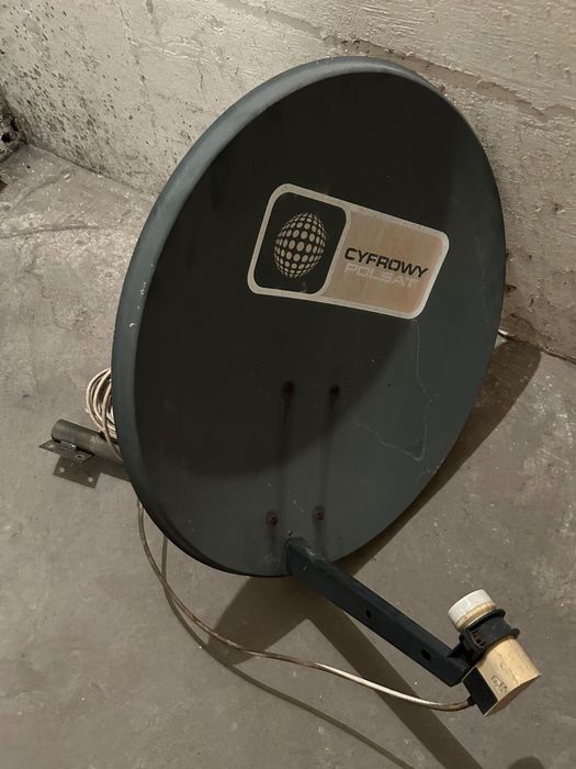 Talerz antenowy.