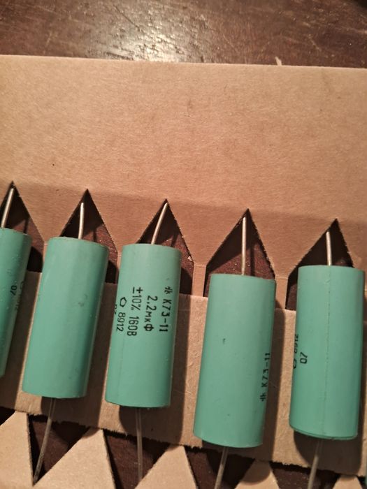 Конденсатор к73 11 2.2мкф 160в