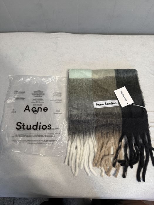 szalik Acne Studios