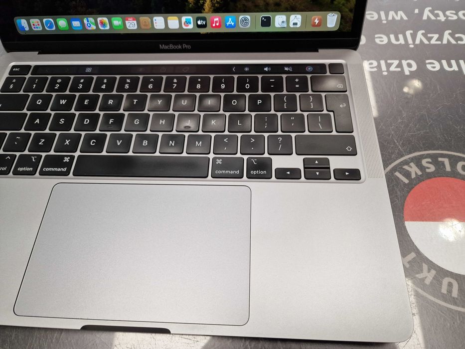 Macbook PRO 13 2020/ M1/ 16GB/ 256GB/ Space Gray/ 260 cykli/ Grade A-