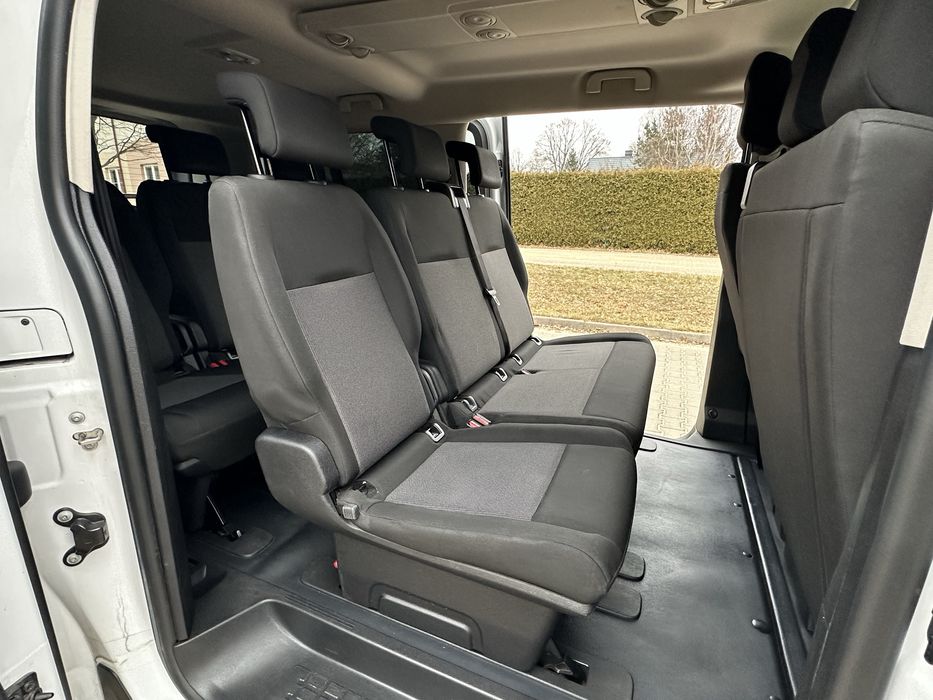 Wynajem bus 9 osobowy, wypożyczalnia, transfery na lotniska imprezy