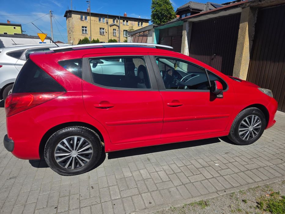 Peugeot 207 Sprzedam Peugeot 207 SW 1.4 benzyna 95 KM, rok produkcji 2009.
