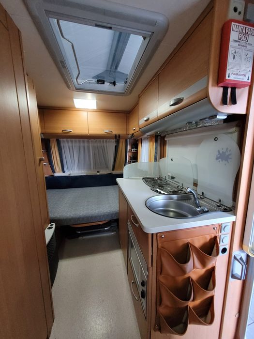 Caravana knaus 400 Sport c/ moover, painel solar