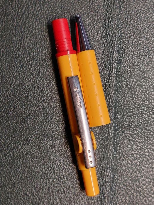 Caneta rotring amarela