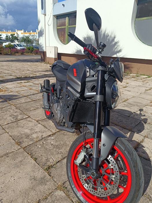 Ducati Monster 937 aviator grey + Plus