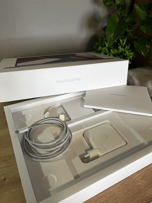 MacBook Pro 14” 2021 M1 Pro 16GB RAM 512GB SSD Space Gray