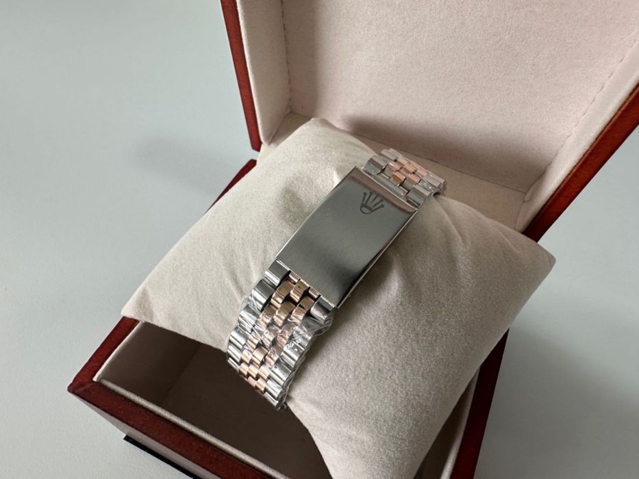 Relógio Rolex Datejust Oyster Perpetual 44mm Prateado Azul Novo