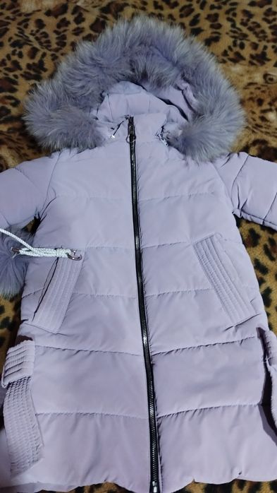 Продам зимову куртку розмір 28 для дівчинки