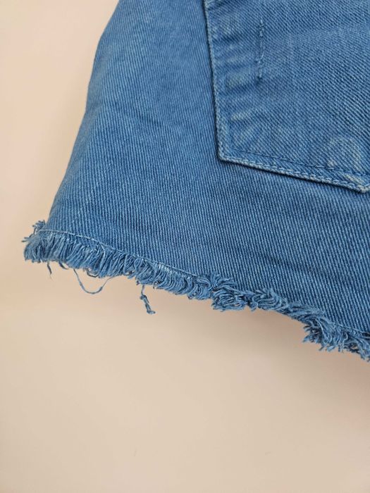 Niebieskie krótkie spodenki jeansowe szorty Bershka S