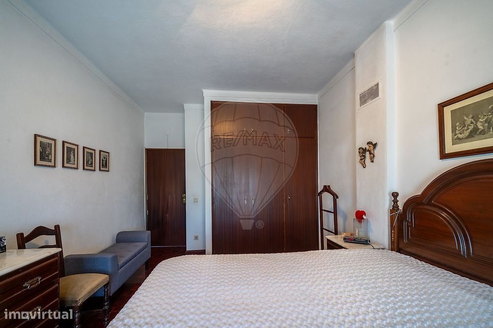 Moradia T4 para venda