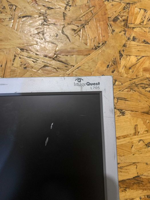 Монітор Hyundai 17 дюймів . Без підставки.