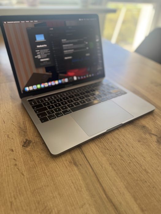 Macbook pro 13” A1989