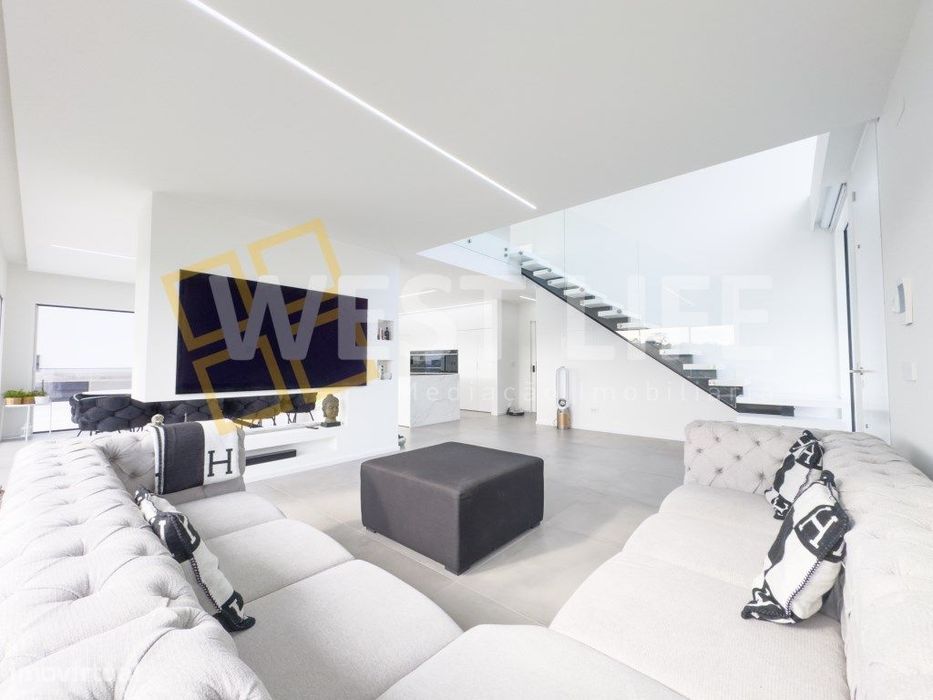 Magnifica moradia T3 de arquitetura contemporânea em Mafra como NOVA