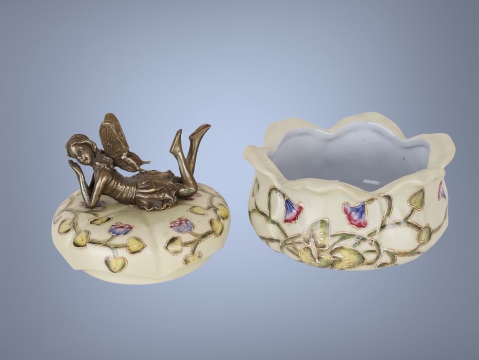 Антикварна скарбничка шкатулка статуэтка фигурка статуетка скульптура