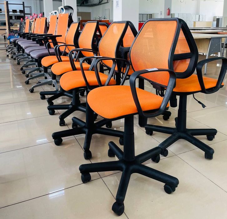 РАСПРОДАЖА офисной мебели кресла сетка столы лофт конференционные тумбы шкафы стеллажи стулья больше 400 позиций