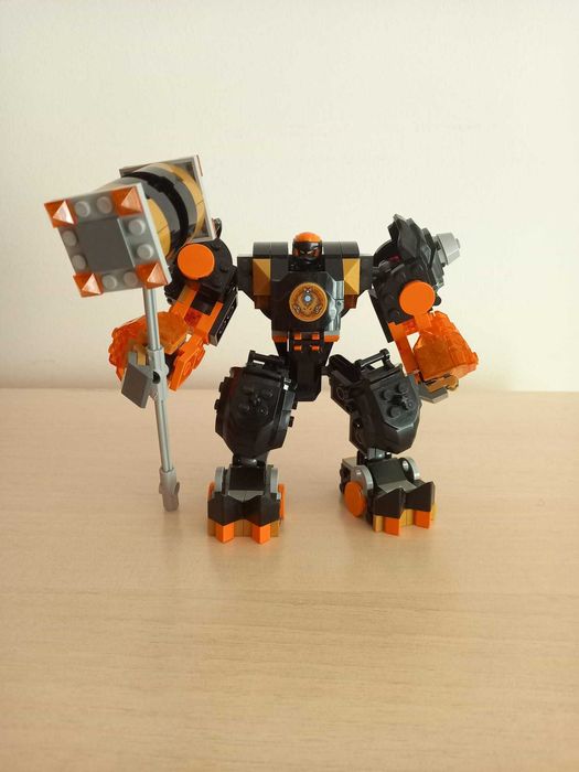 LEGO Mecha Robot – Complete and in Excellent Condition