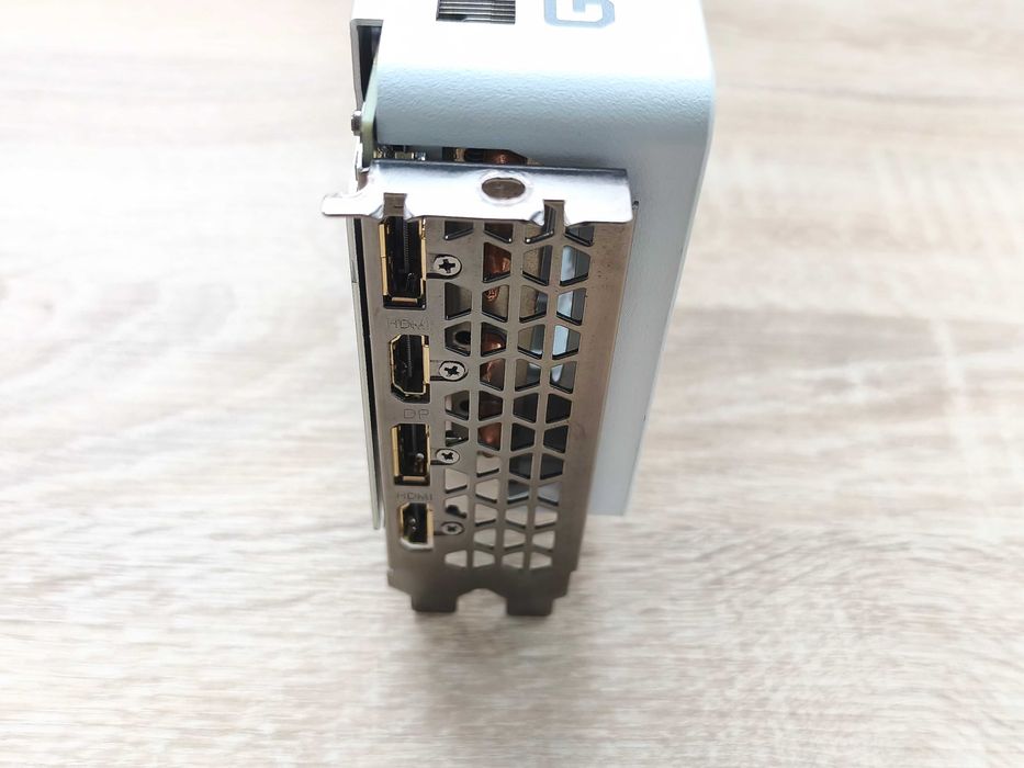 Gigabyte GeForce RTX 3070 VISION OC 8G