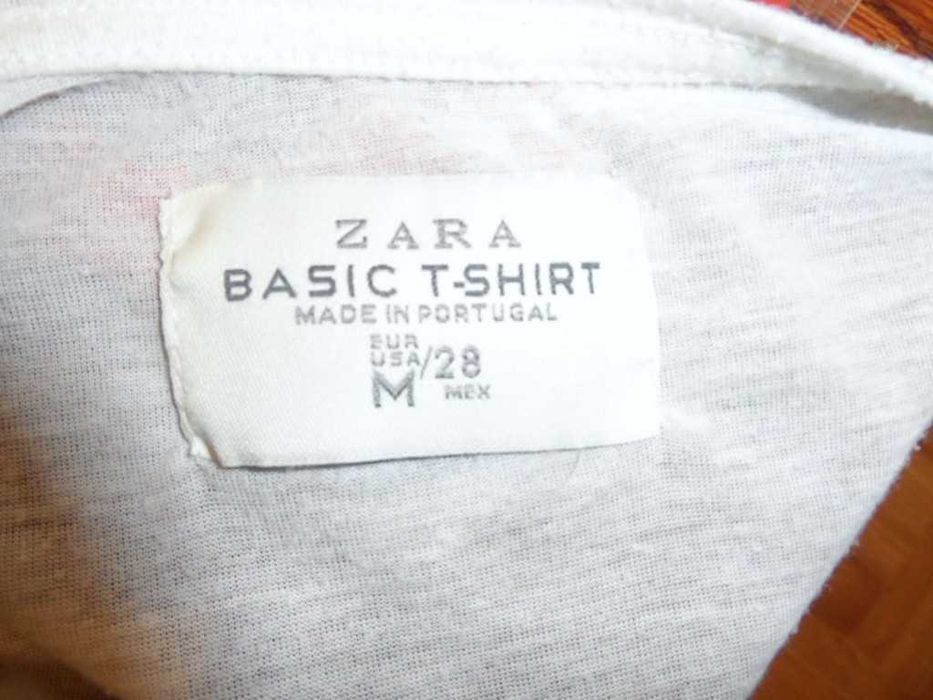 Удлиненная футболка Zara Basic белая с принтом из двух видов ткани