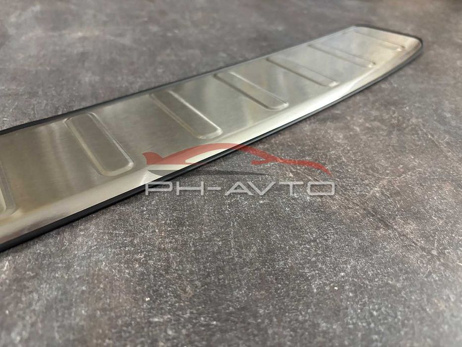 Накладка на задній бампер Mitsubishi Outlander з 2022 Premium якість