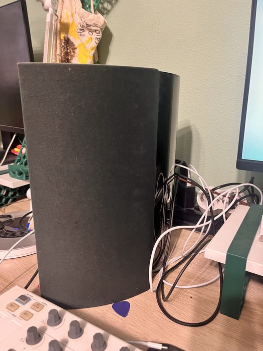 Colunas Bang & Olufsen (B&O) BeoLab 4000 Speakers