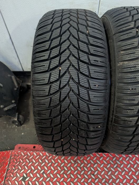 Opony zimowe lassa 215/55r16 25r jak nowe 9,2mm