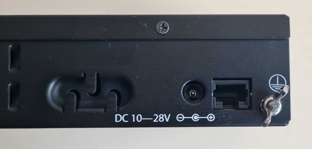 MikroTik RB3011UiAS-RM (10×Gigabit + SFP, USB 3.0) маршрутизатор 1U