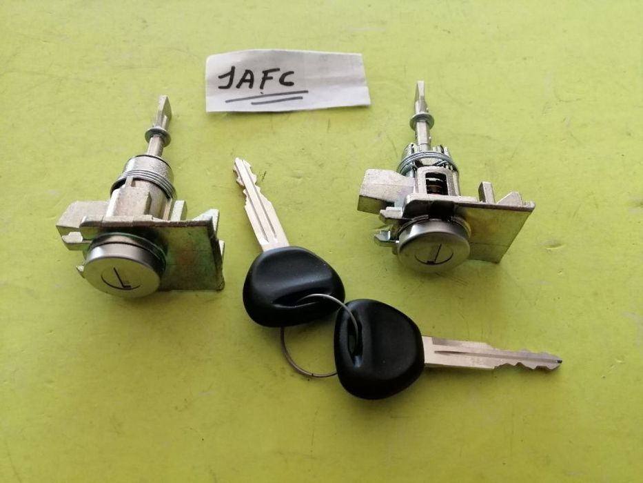 Kit de canhões das portas Mitsubishi L200 2005 até 2013 NOVOS