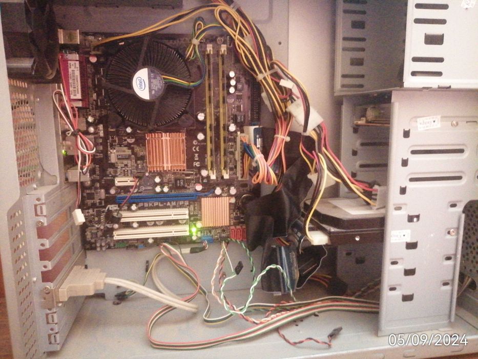 стаціонарний  ПК  DELUX