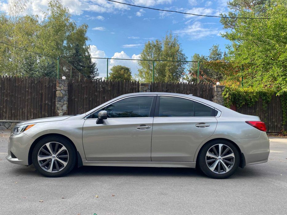 Subaru Legacy 2016 (2.5i-S CVT / 175 к.с. / AWD)