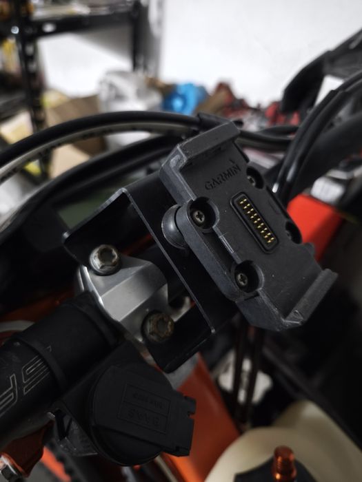 Ficha/suporte GPS BMW Navigator VI/Garmin 595L