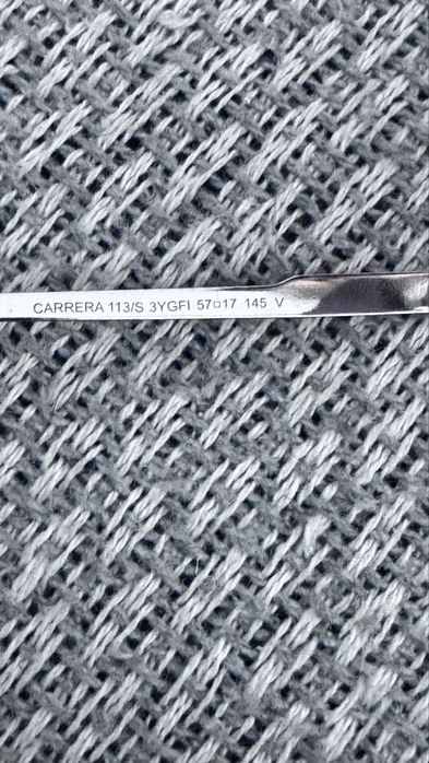 Oculos de sol da Carrera