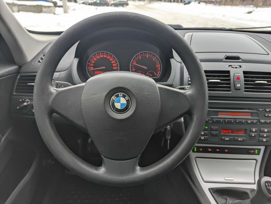 BMW X3 (E83) xDrive20i БМВ Х3 (Е83) 4WD 2.0 дизель