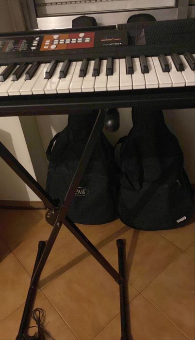 Teclado PSR-F52 Portátil Yamaha