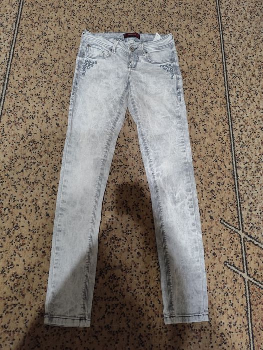 Джинсы новые размер 34 Bershka Denim