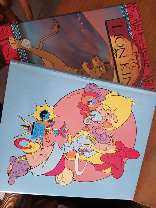 7 capas com 4 argolas.