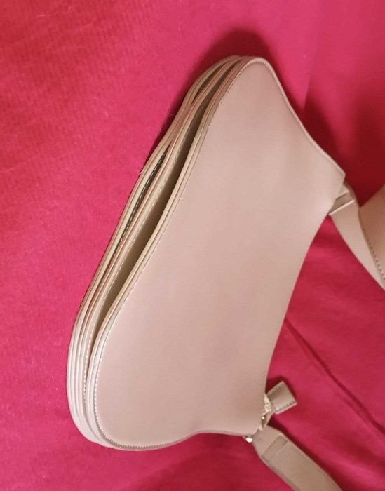 Сумка бежева crossbody / мінімалістична сумка на плече