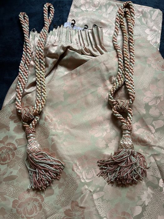 Reposteiros jacquard floral.