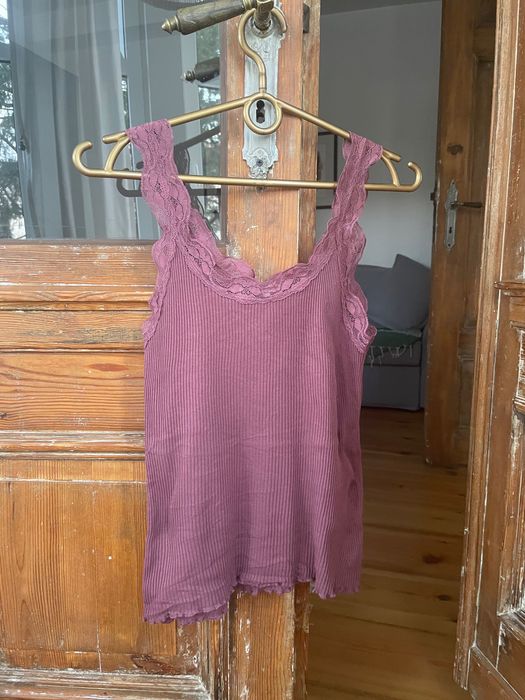 Only top bokserka z koronką róż indyjski