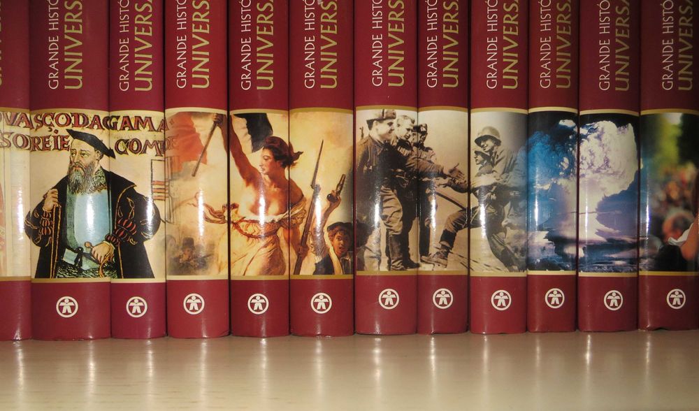 História Universal  - Enciclopédia Completa com  25 volumes - Nova