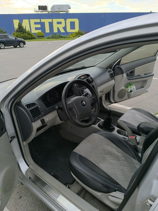 KIA CERATO 2004 рік  1.6