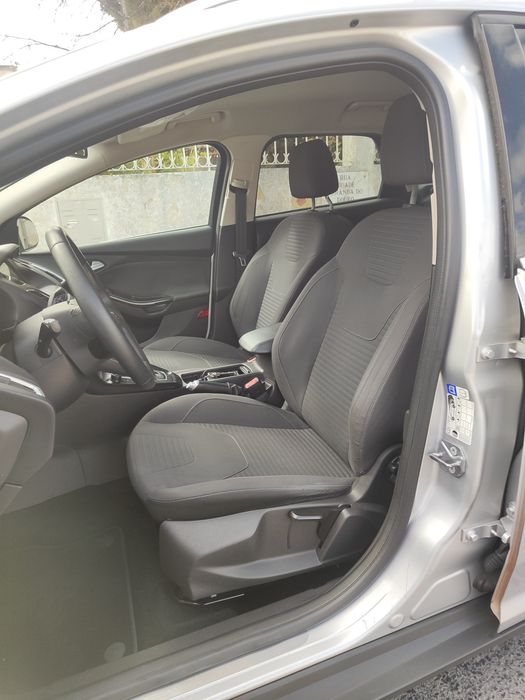 Ford focus 1.0  TITANIUM AUT