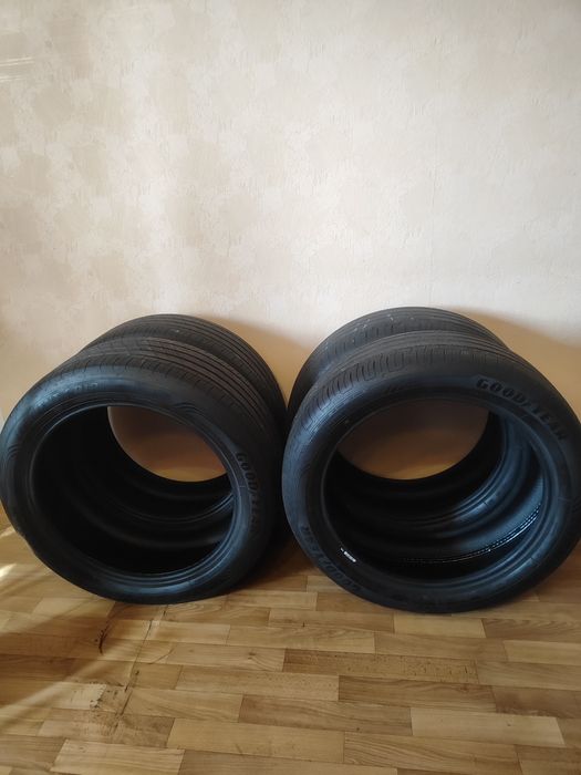 Шини Goodyear EfficientGrip Performance 235/50/R20 255/45/R20
