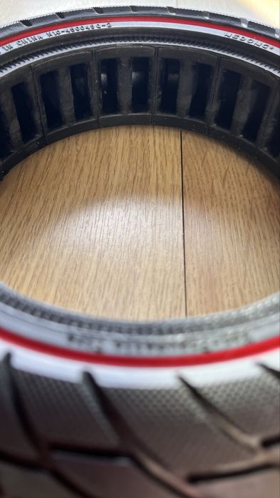 Pneu sólido 10×2.5 para trotinetes elétricas. NOVO