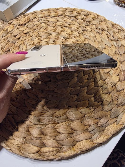 Samsung z Fold 4 Stan idealny z Oryginalnymi Foliami