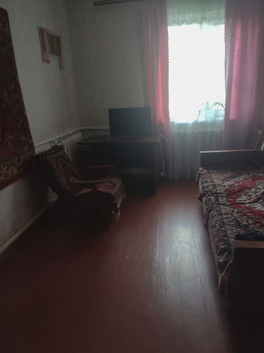 Продам частину будинку з окремим входом