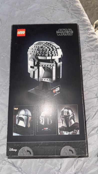 The mandalorian head Lego