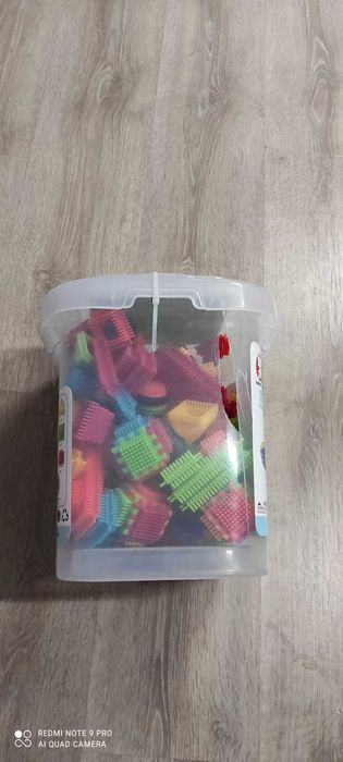 Klocki jeżyki ogromne pudełko opakowanie uszkodzone