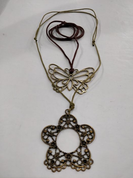 Conjunto de Colar e pulseira em cortiça, artesanal